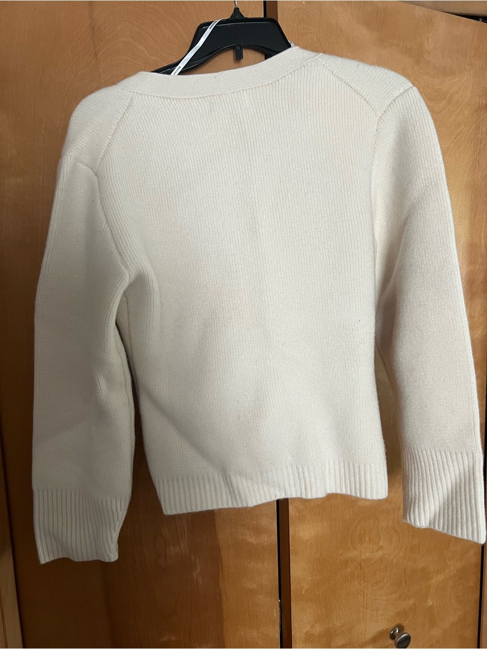 NAADAM Ivory V-Neck Cashmere-Blend Pocket Cardigan - Picture 3 of 3